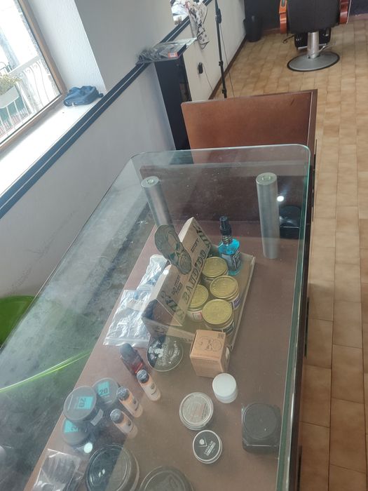 Balcão de loja com expositor