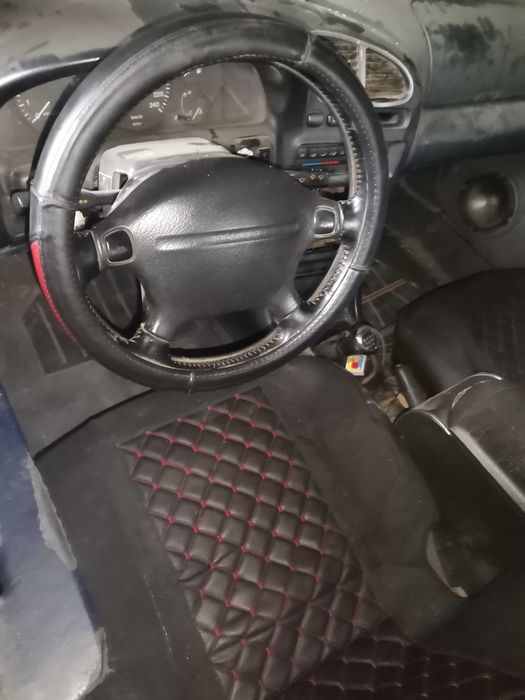 Продам авто Mazda 323
