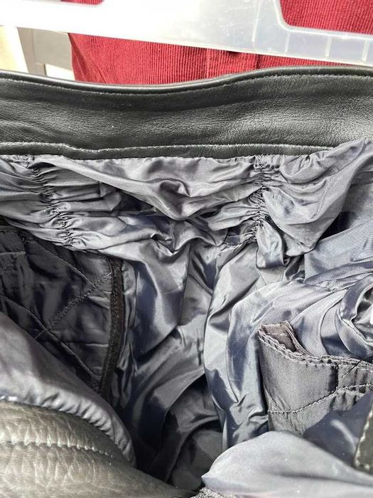 calças de moto tamanho 32 da marca buffalo, couro preto