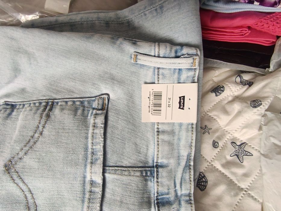 Spodnie Levi's 712 slim