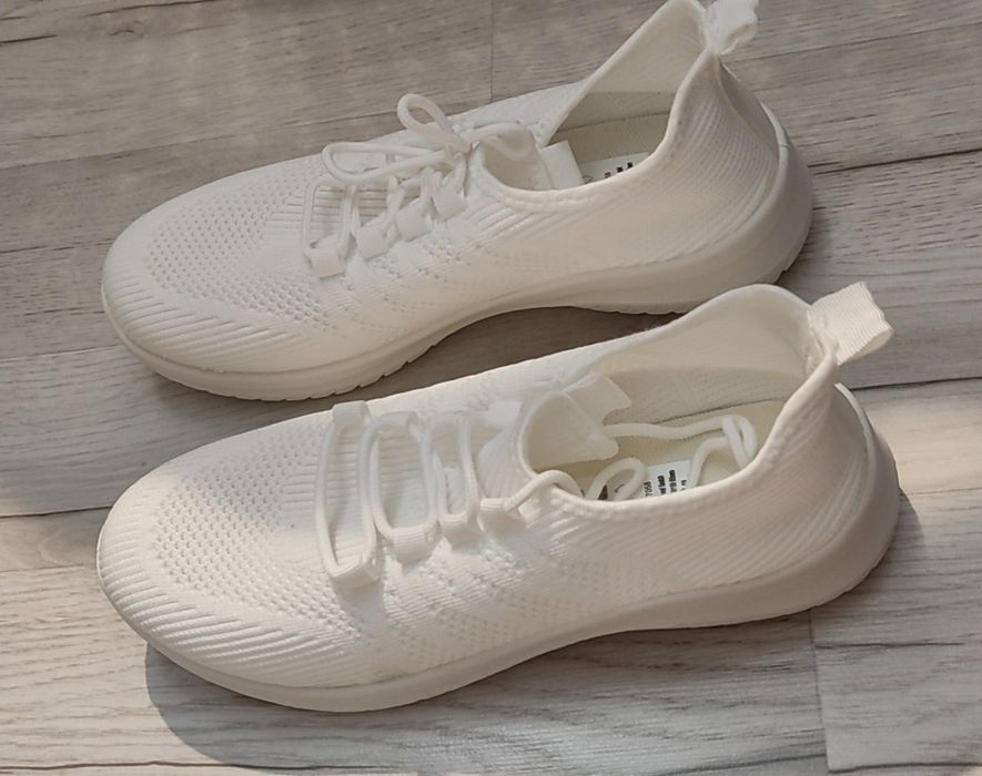 Buty białe wygodne