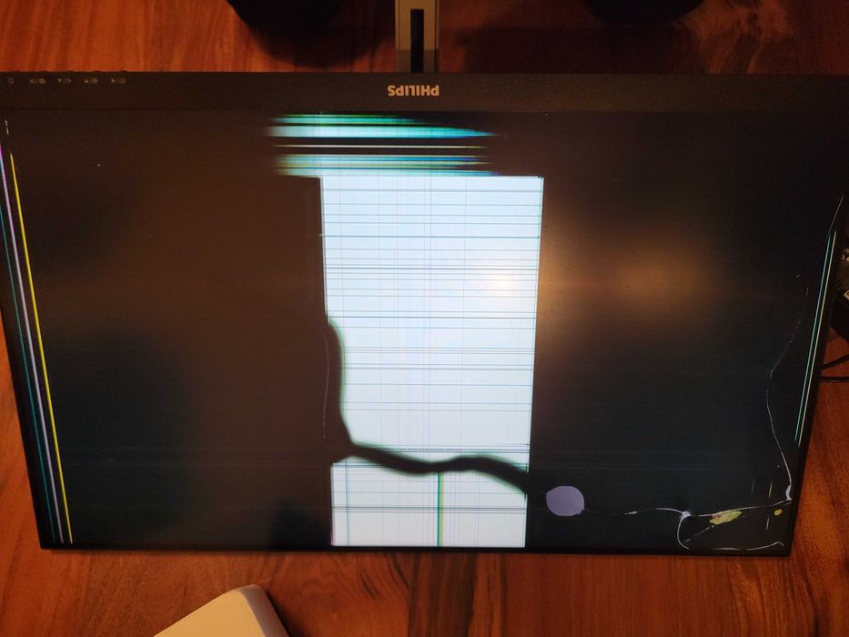 Monitor Philips 242E1 z uszkodzoną matrycą