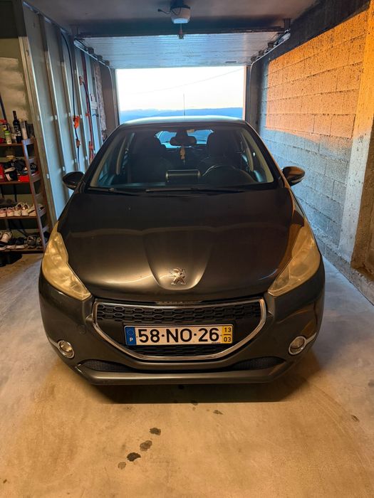 - PEUGEOT 208 1.4 HDi - 2013 -