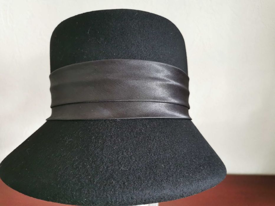 Шляпа женская фетровая