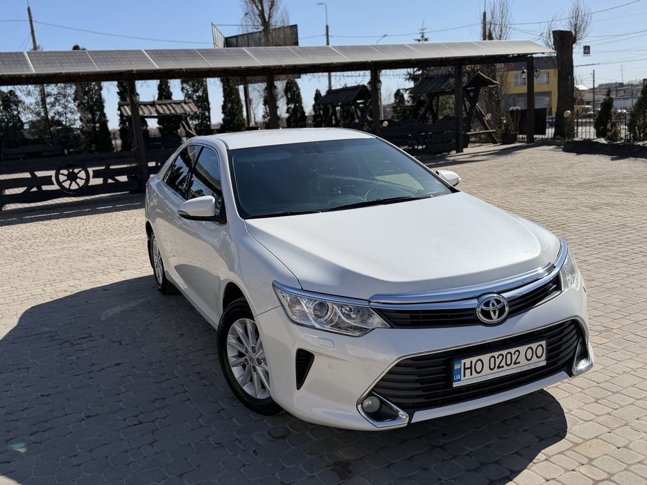 Toyota camry 55 2015