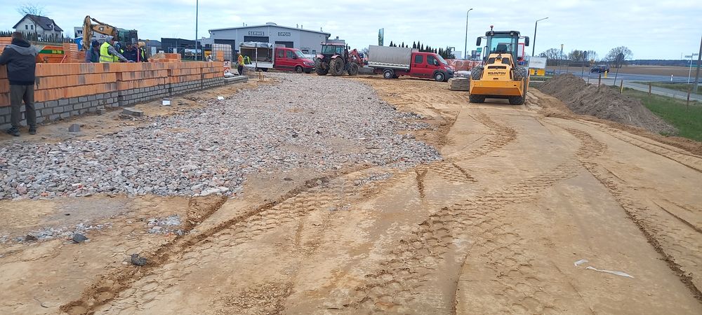 Prace ziemne, brukarskie, usługi koparką, kopanie stawów, rozbiórki, transport