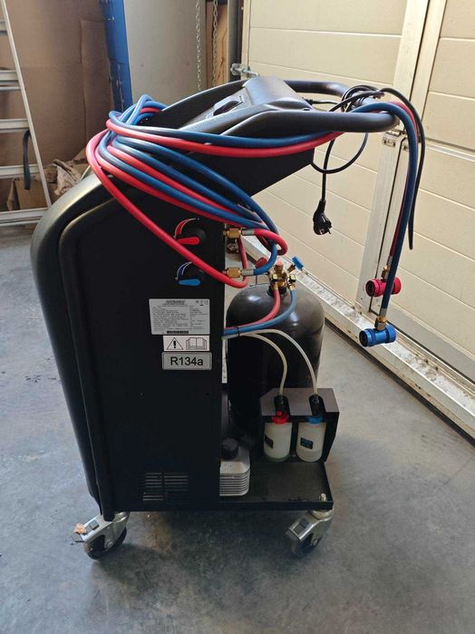Станція для заправки автокондиціонерів