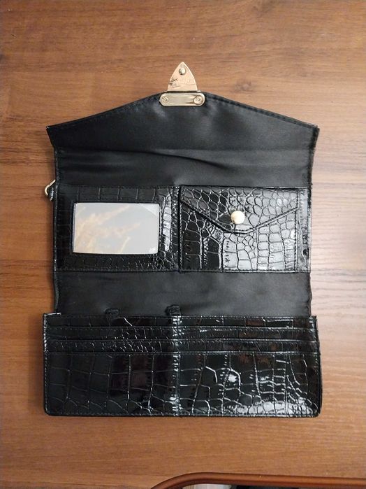 Czarna kosmetyczka organizer