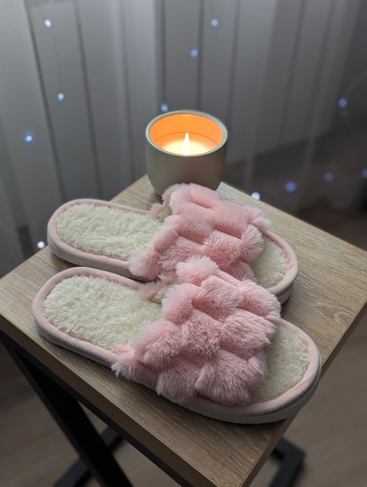 Кімнатні ,хатні тапочки