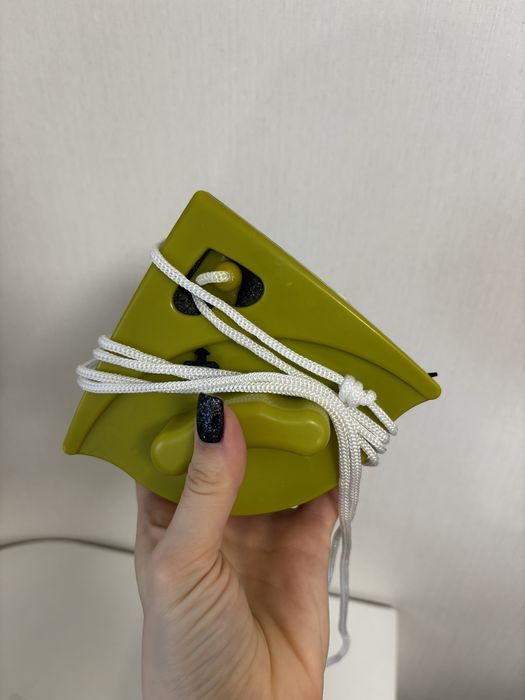 Щітка для миття вікон та скла