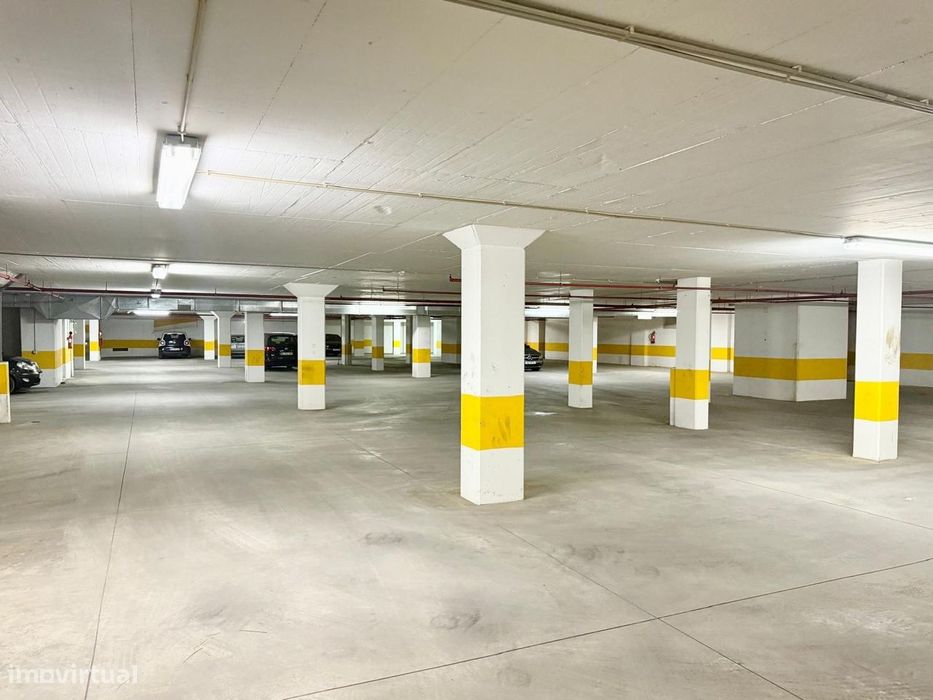 Garagem p/ 100 Carros - Centro do Barreiro