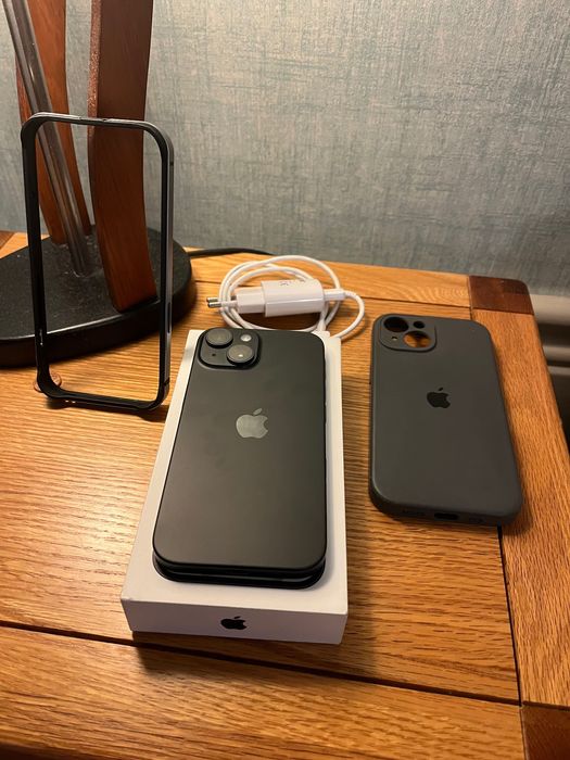 iPhone 15 impecável