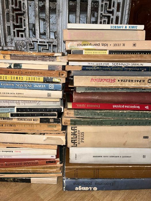 Książki na sprzedaż - klasyka, lektury, literatura piękna, albumy!