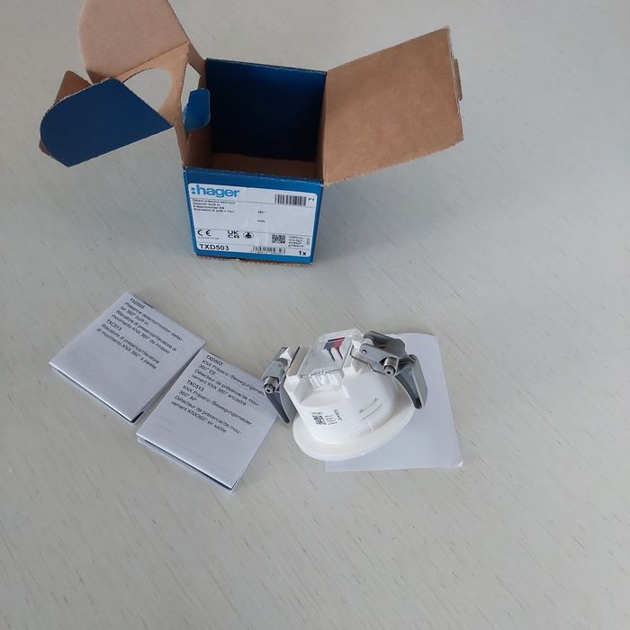 Hager TXD503 czujnik detektor ruchu