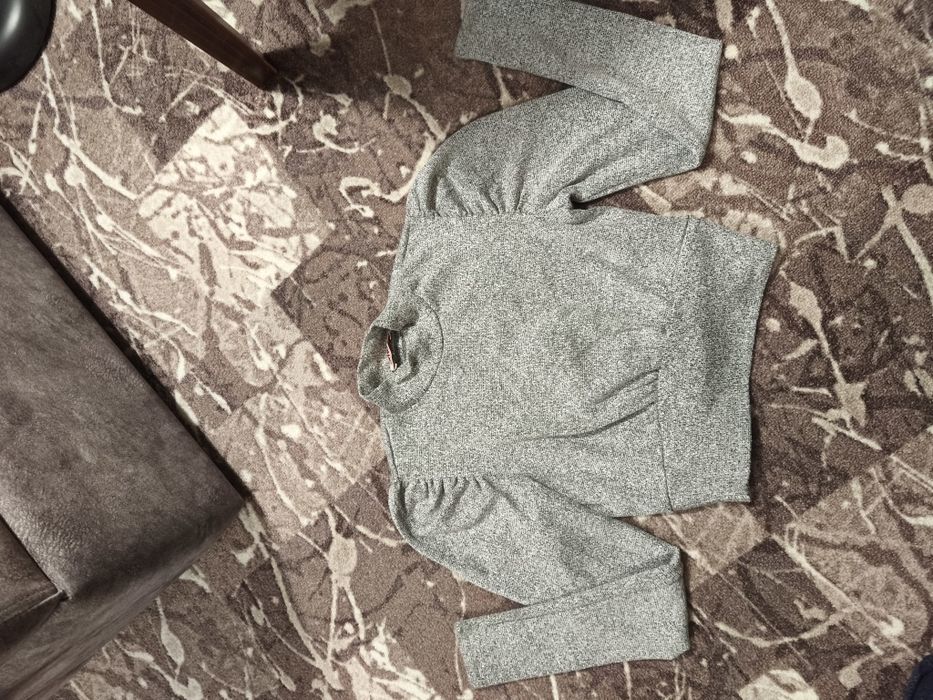 Продаётся блузка кофточка на Новый рік для дівчини