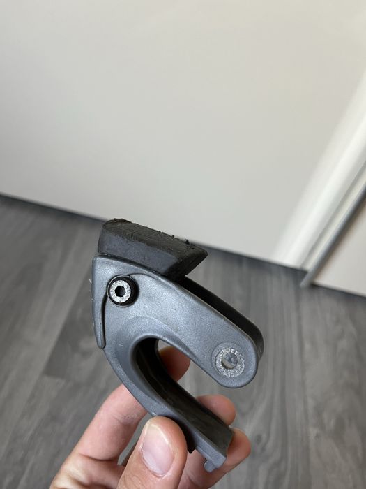 Гальмо для роликових ковзанів