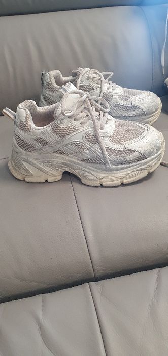 Buty sportowe Cropp 37