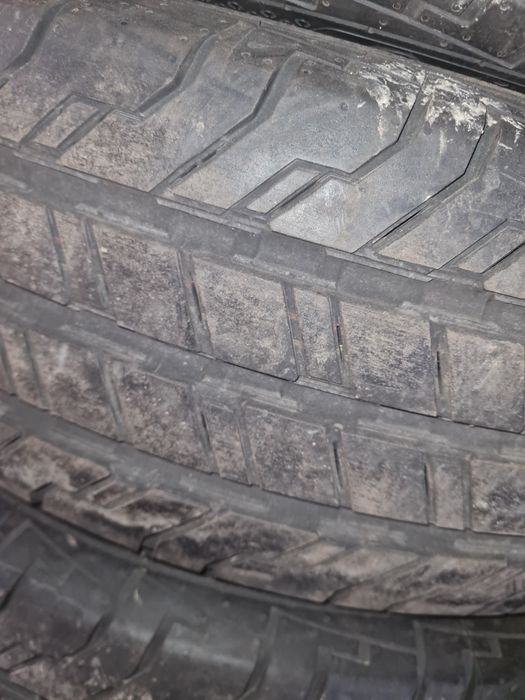 215/65R16C Continental