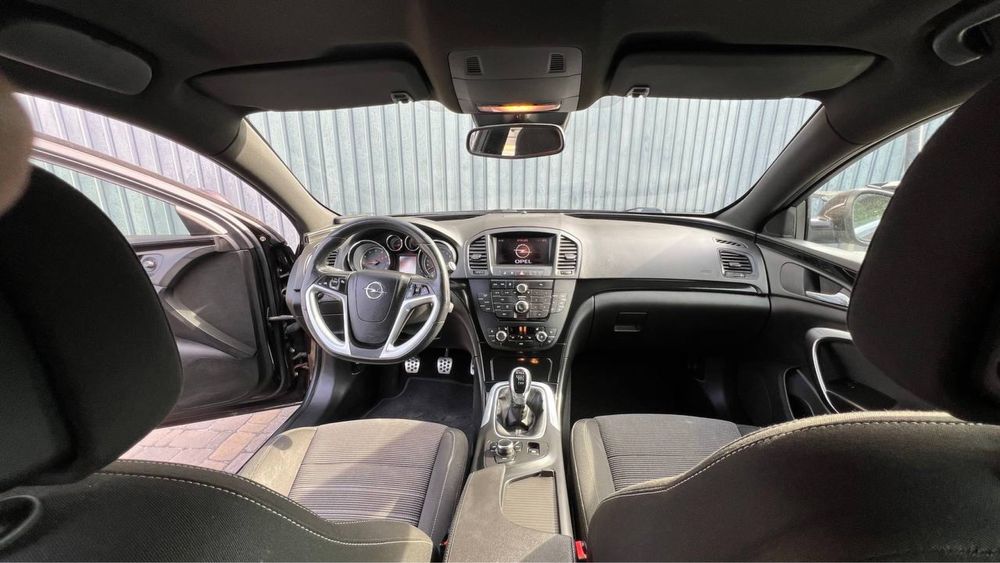 2011 рік Opel Insignia 1.6 Бензин