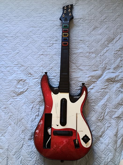 Pack Guitar Hero / Band Hero para Nintendo Wii (Guitarra + Bateria)