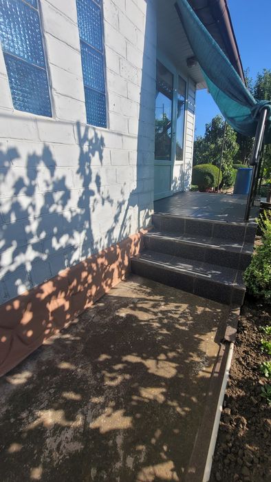 Продам будинок в Марганці.