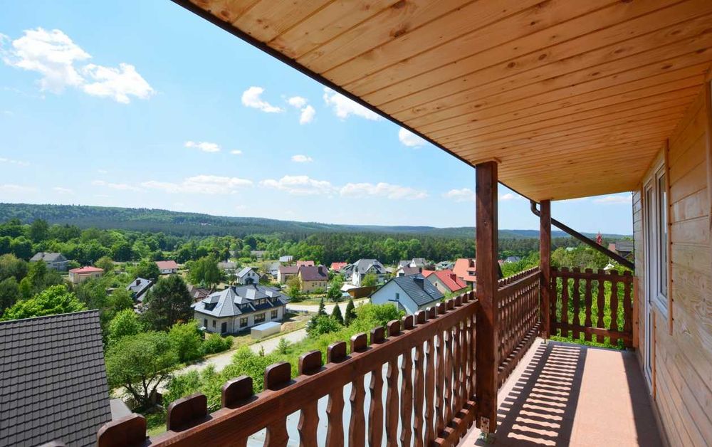 Dom Krasnobród z widokiem na okolicę