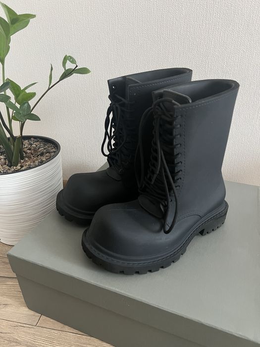 balenciaga steroid boots