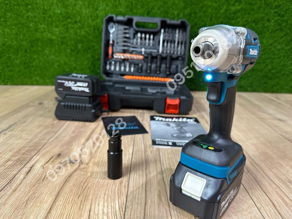 Аккумуляторный Гайковерт Makita DTW520BL 36V8Ah С набором инструментов