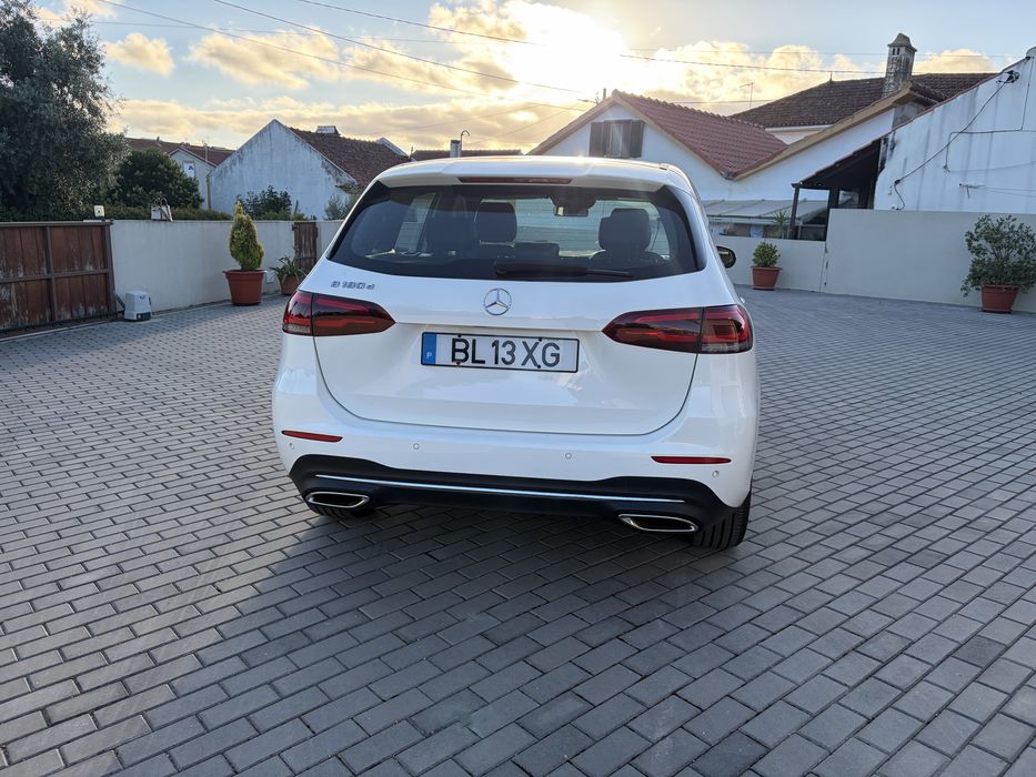 Mercedes Benz B180D