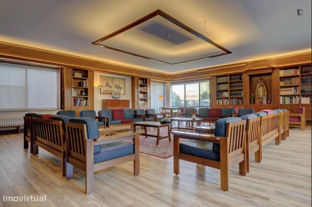 Quarto - localizado em Sete Rios Lisbon