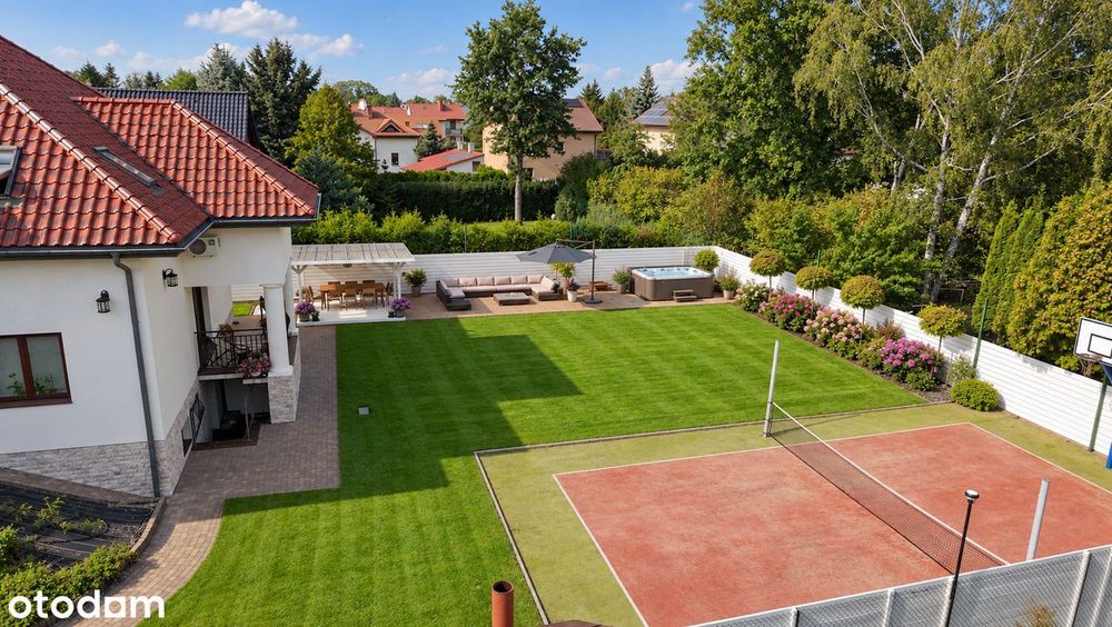Dom w Legionowie blisko lasu | 1400 m² | boisko | sauna | kino