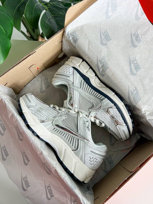Кросівки Nike Zoom Vomero 5 Silver
