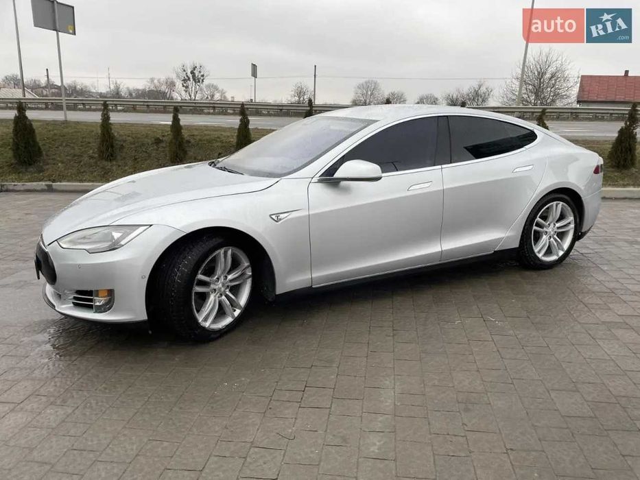 Tesla Model S