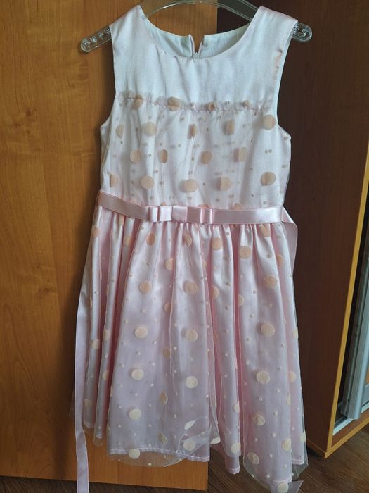 Святкове плаття на дівчинку