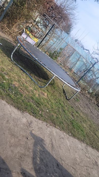 Trampolina sam dół