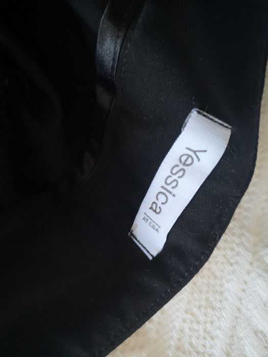 Spodnie z kantem r. 48