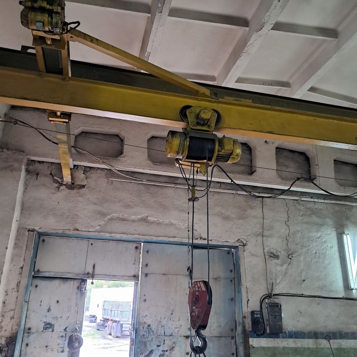Кран - балка підвісна 3,2 тонни.