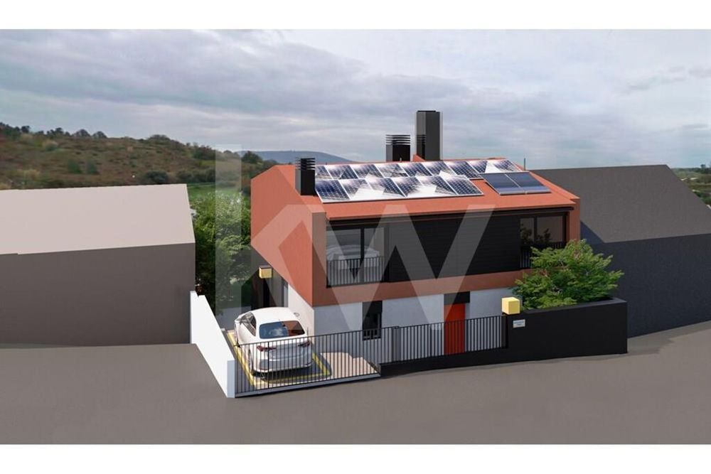 Terreno com projeto aprovado,  para construção moradia V3+1 em Bairro, — Abrigada E Cabanas De Torres, Lisboa