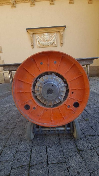 Polerka szorowarka numatic