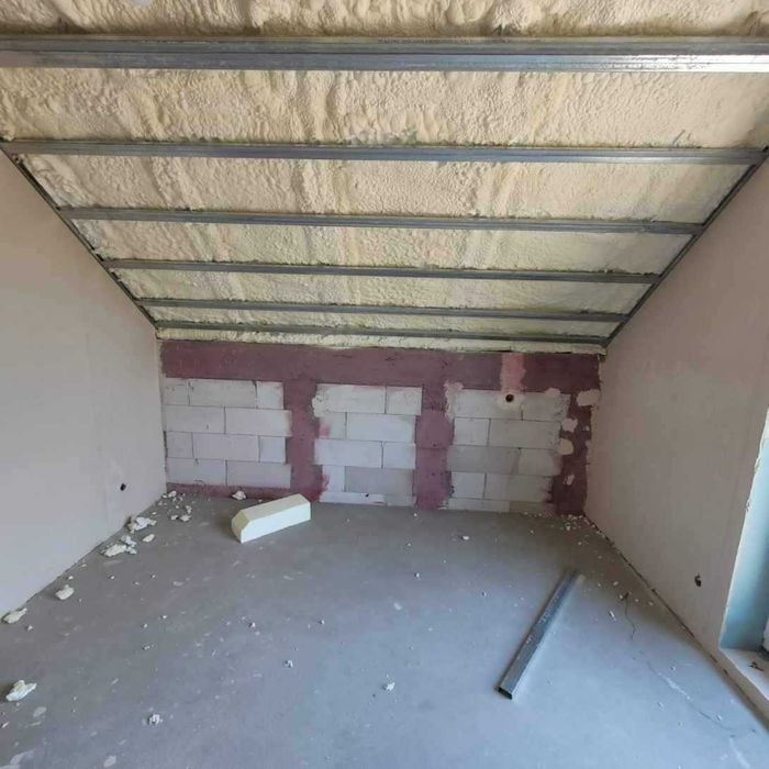 Piana PUR, Ocieplenie poddasza, ocieplanie piana, izolacja pianką