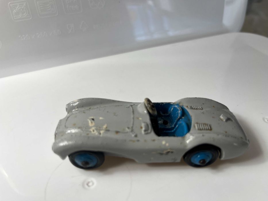 Dinky Toys 110 - Aston Martin DB3S Sports Cars - brincado sem caixa - esc. aprox.1/43