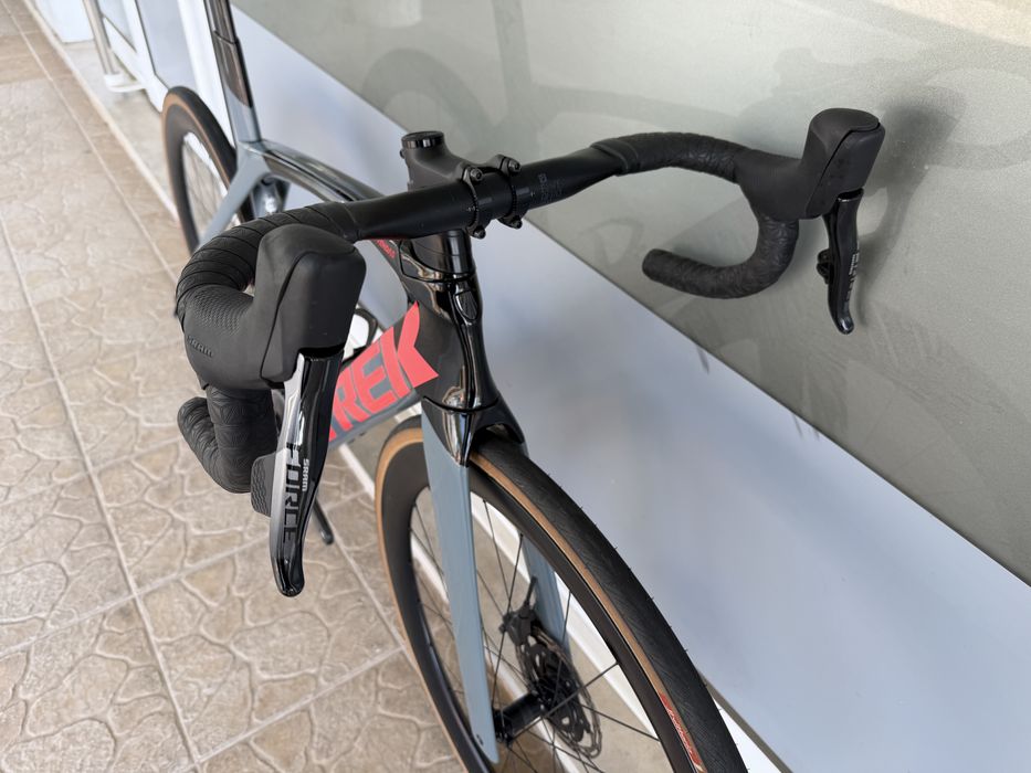 Bicicleta de estrada Trek Madone - Disco AXS