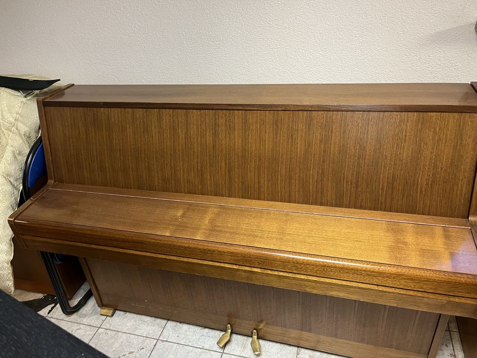 Pianino marki Samick