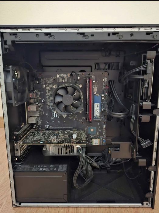 HP OMEN Gaming PC i7-8700 GTX 1060 16GB RAM SSD + HDD