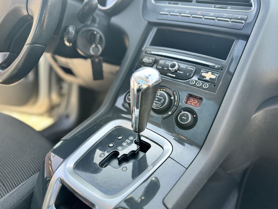Peugeot 5008-2015 р.в