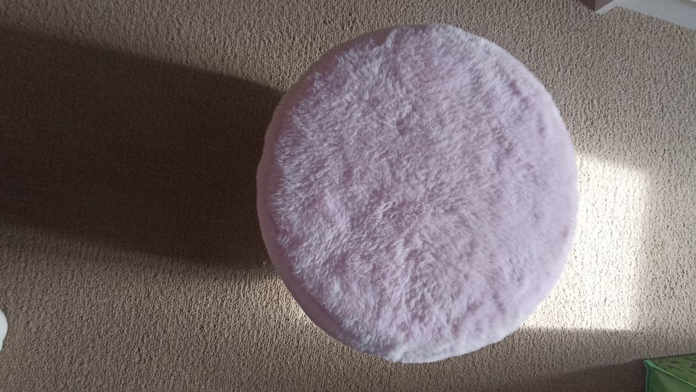 Pouf / Banco Infantil de Pelo Cor-de-Rosa (Como Novo)