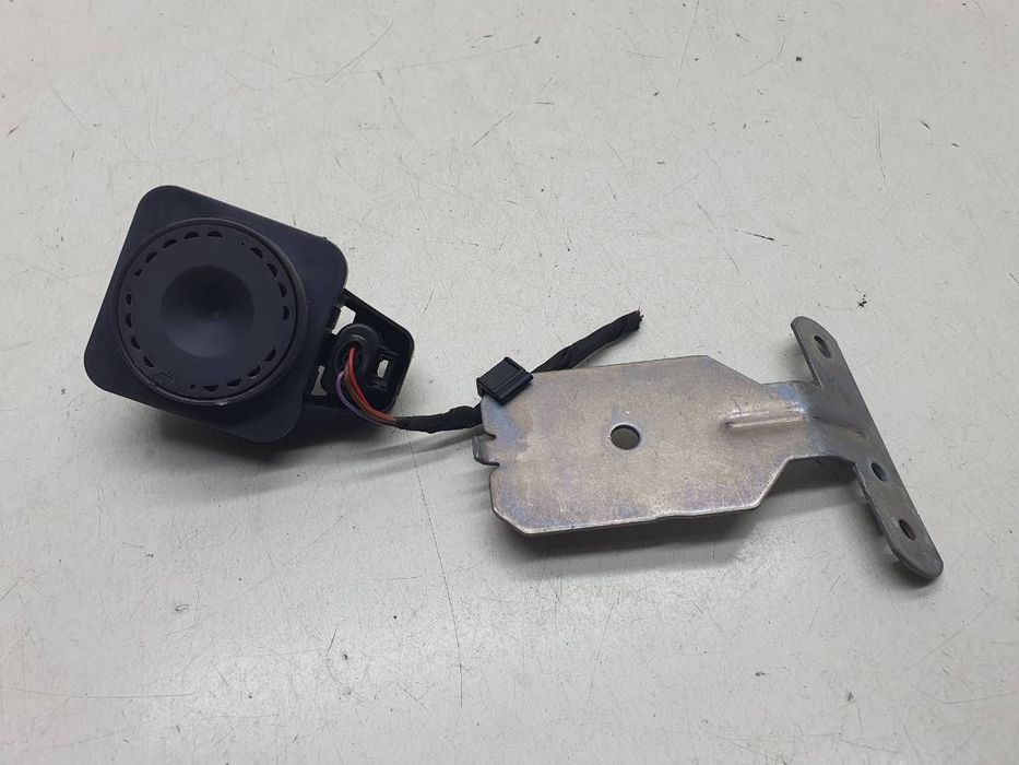 SYRENA ALARMU UCHWYT SKODA OCTAVIA IV 5Q0951605B 5G0951227B
