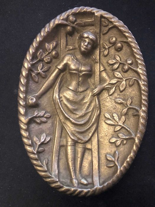 Попільничка старовинна. Еротика. Бронза.