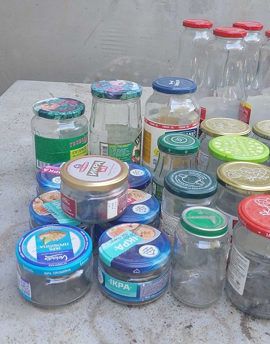 Продам банки 0,5л, бутилки 1л, тільки Ізмаїл