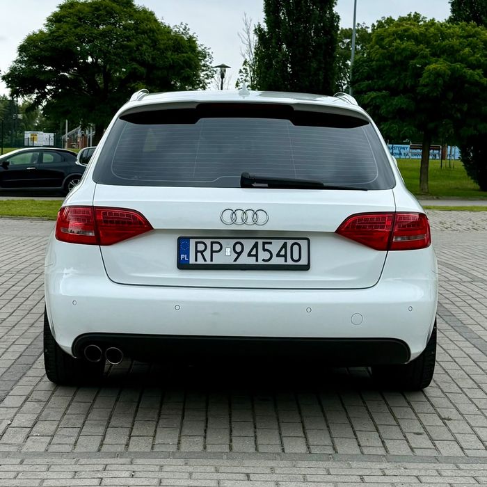 Audi A4B8 S-Line 2010r